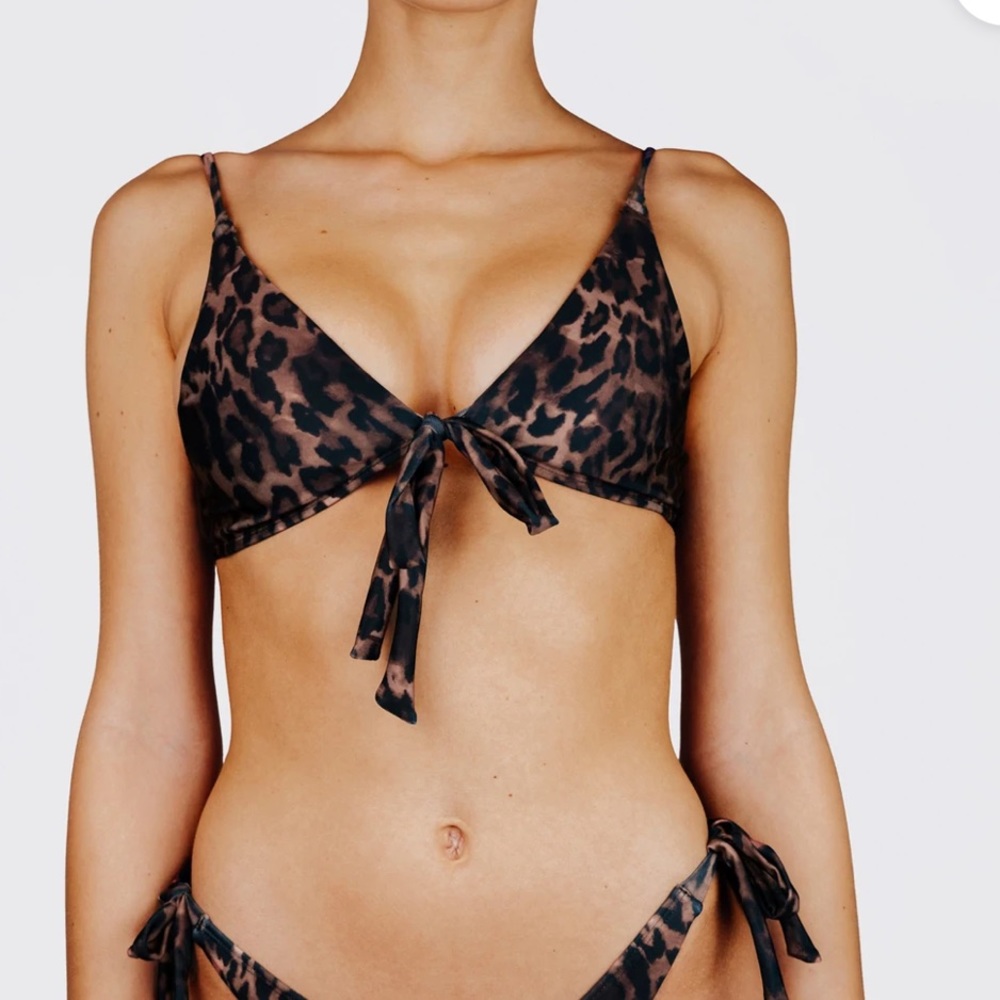 Nissi Top in Leo